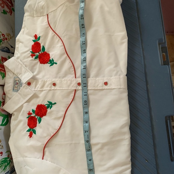 COUNTRY CHARMER like new western shirt. - Picture 6 of 6
